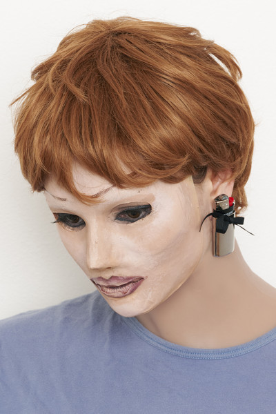 Bow Lighter Holder Earring - © D'heygere