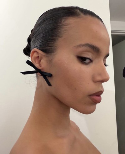 Bow Studs - © D'heygere