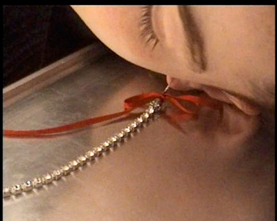 Christmas Earring - © D'heygere