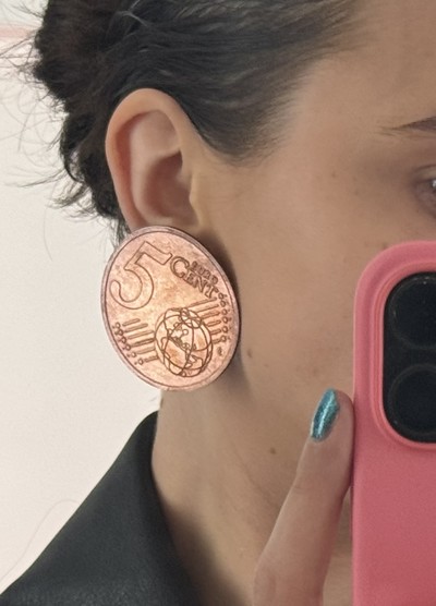 Coin Earrings - © D'heygere