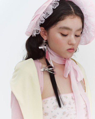 Hairdo Earrings - © D'heygere