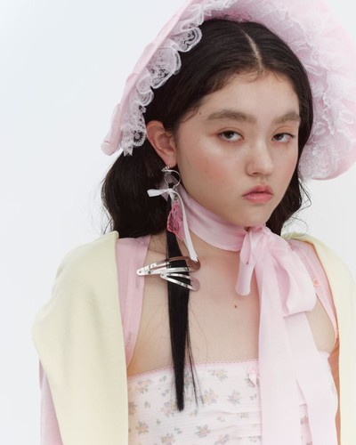 Hairdo Earrings - © D'heygere