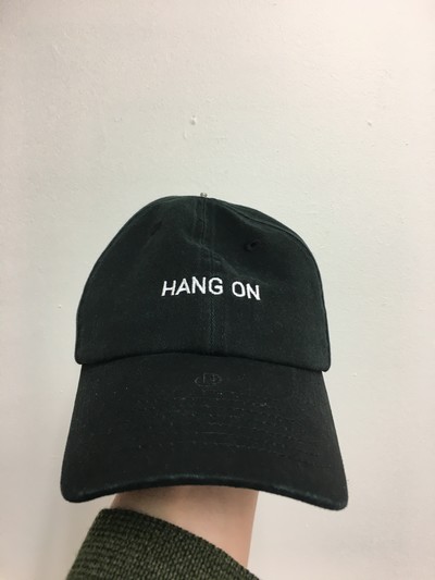 Hang On Cap - © D'heygere
