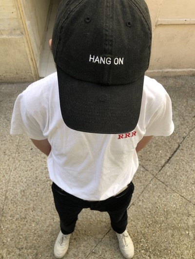 Hang On Cap - © D'heygere