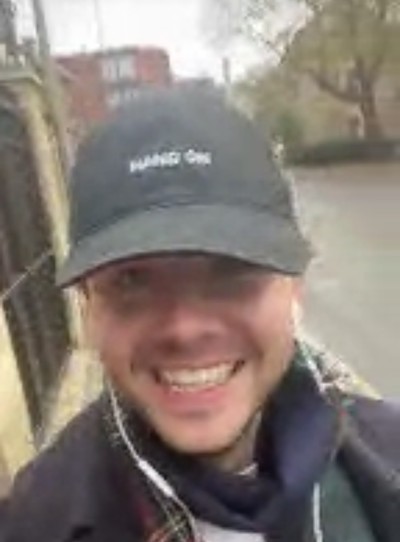 Hang On Cap - © D'heygere