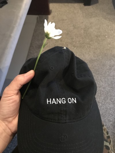 Hang On Cap - © D'heygere