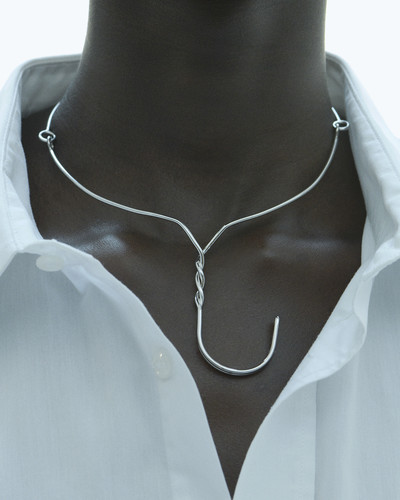 Hanger Bib - © D'heygere