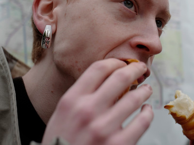 I <3 NY Nail Earrings - © D'heygere