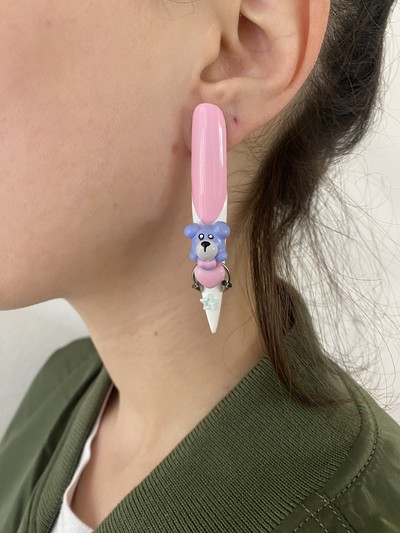 Kawaii Stiletto Nail Earrings - © D'heygere
