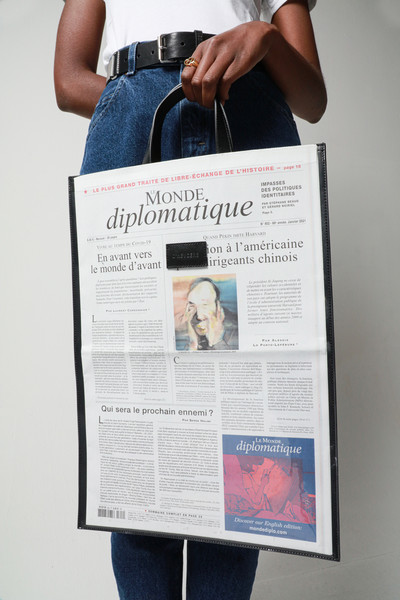 Newspaper Bag - © D'heygere