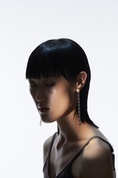 Pearl Drop Earrings - © D'heygere