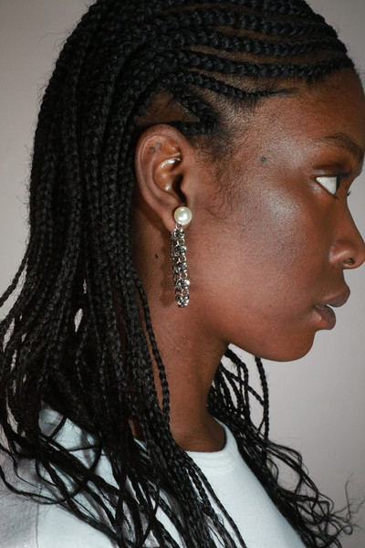 Pearl Drop Earrings - © D'heygere