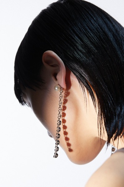 Pearl Drop Earrings - © D'heygere