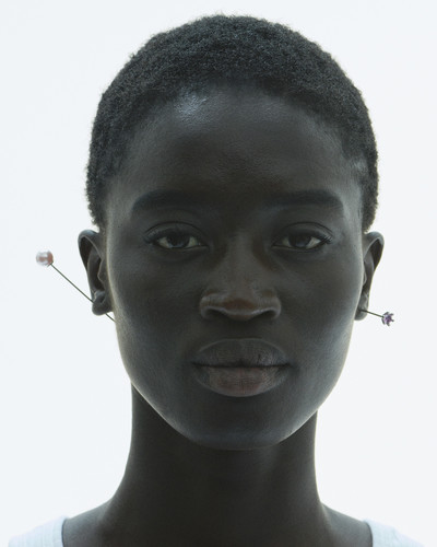 Pearl Pin - © D'heygere