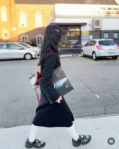 Rose Sleeve Clutch - © D'heygere