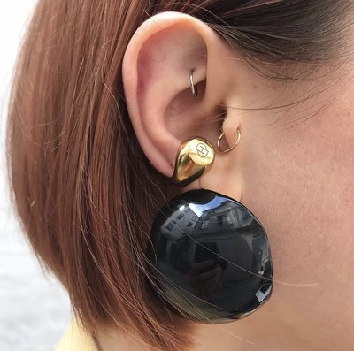 Signet Ear Cuff - © D'heygere