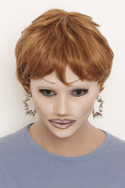 Star Stud Hoops - © D'heygere