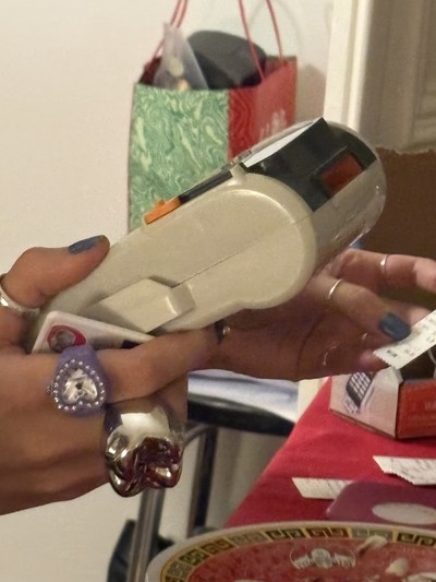 Tooth Ring - © D'heygere