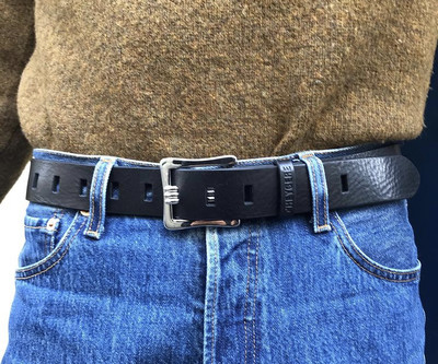 Triple Tongue Belt - © D'heygere