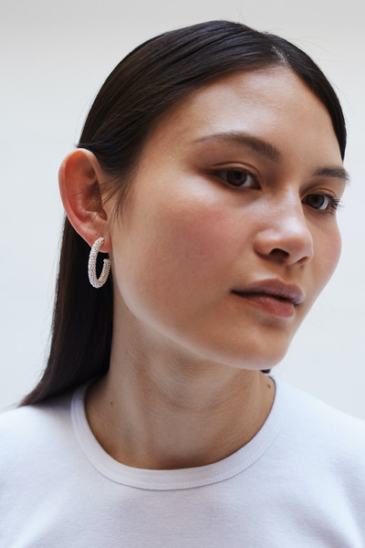 Twisted Chain Hoops - © D'heygere