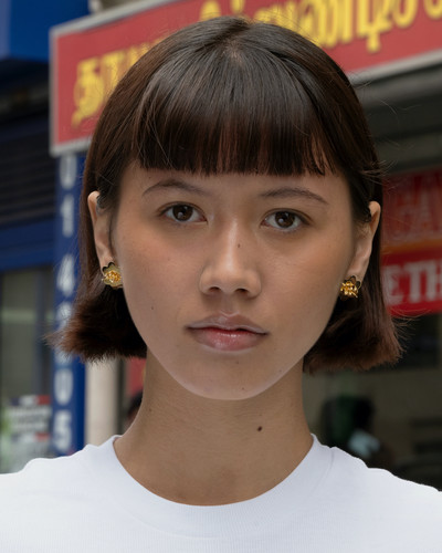 Vice Versa Flower Studs - © D'heygere