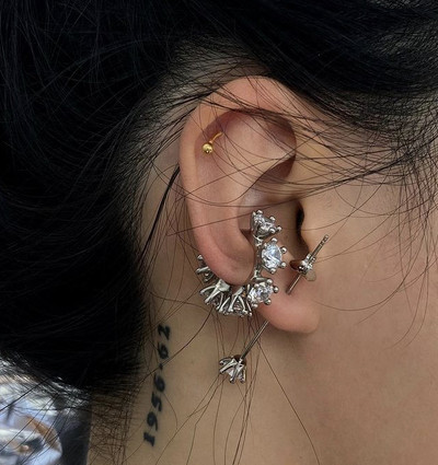 Wheel Ear Cuff - © D'heygere