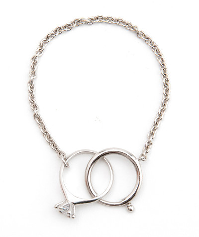 Bracelet / Ring White - © D'heygere